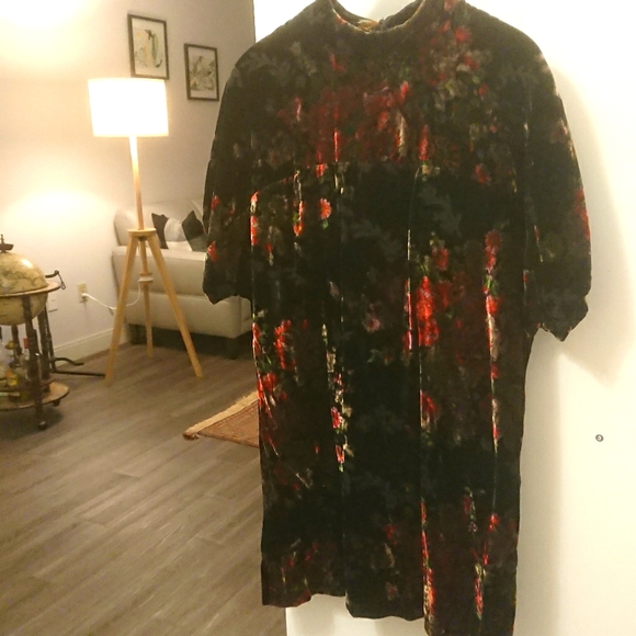 ✨HP✨ Zara Velvet floral mini dress - Picture 5 of 5